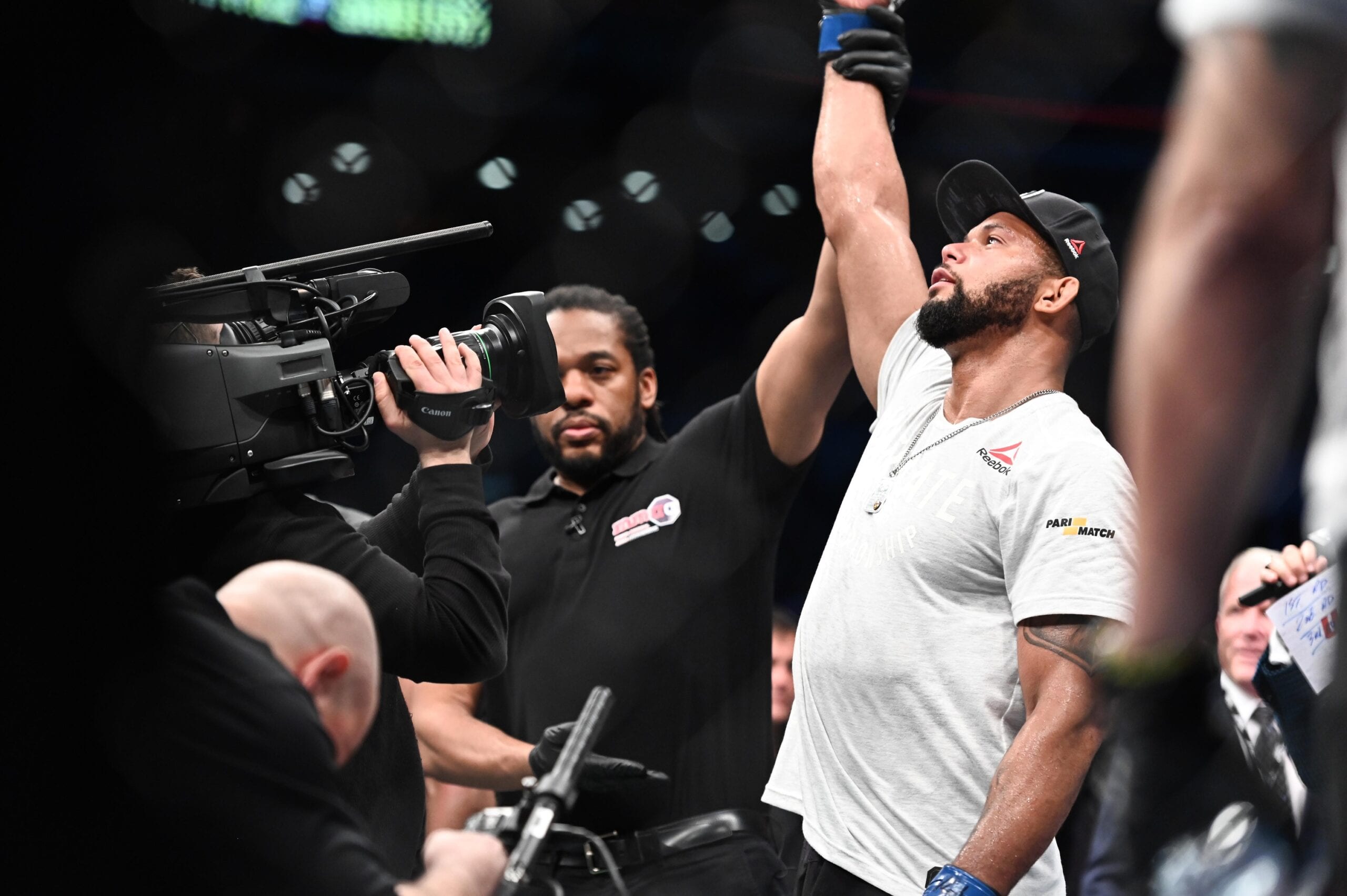 UFC Prague Bonuses: Thiago Santos Banks An Extra $50,000 1 USATSI 12220522 168382968 lowres