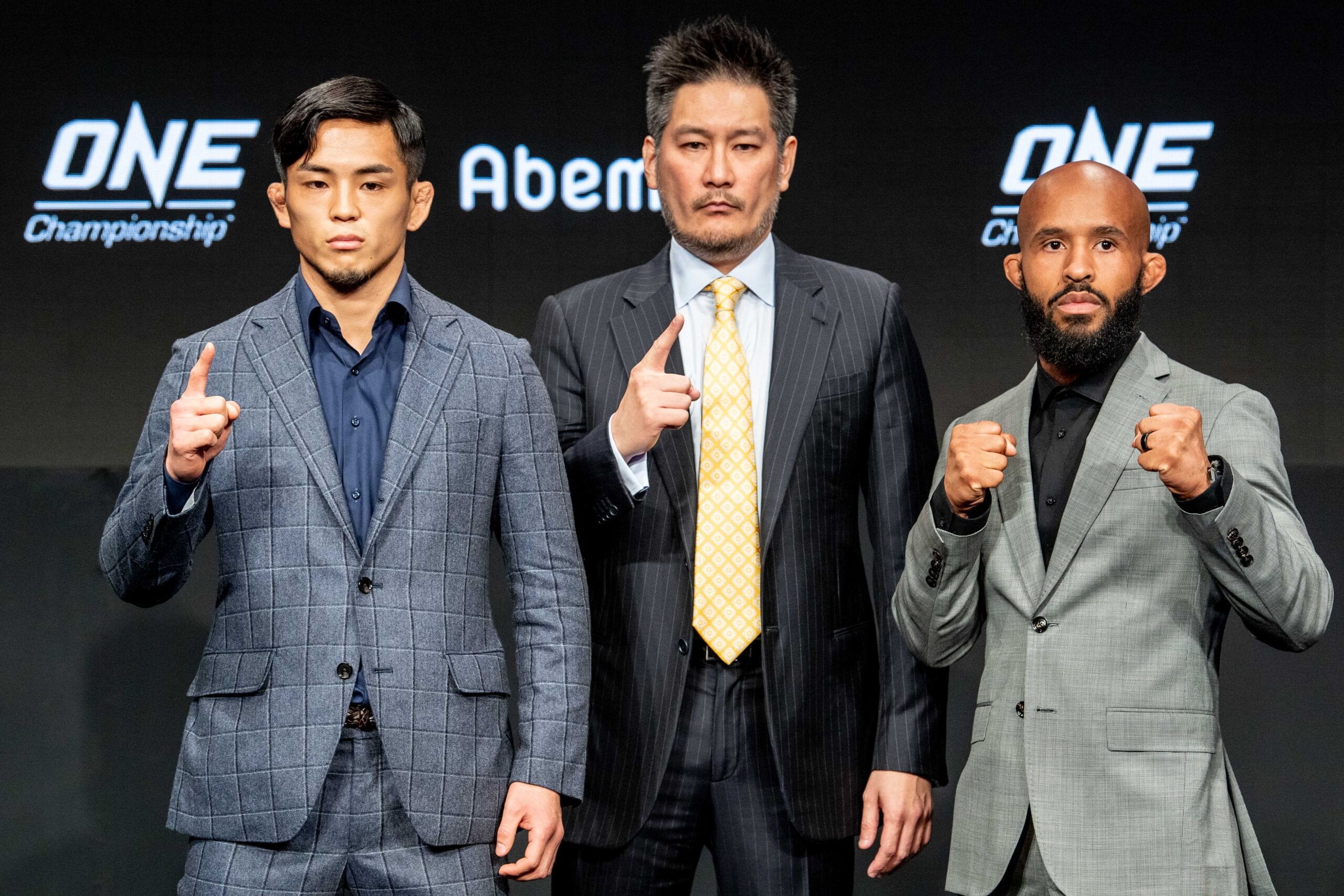 Demetrious Johnson Submits Yuya Wakamatsu In ONE Championship Debut 1 DemetriousWakamatsu 1