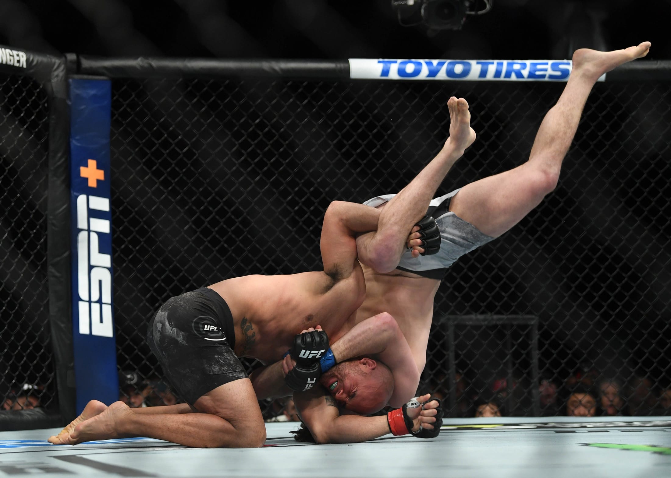 Dana White Confirms UFC Is Targeting Ben Askren vs. Robbie Lawler Rematch 1 USATSI 12274829 168382968 lowres
