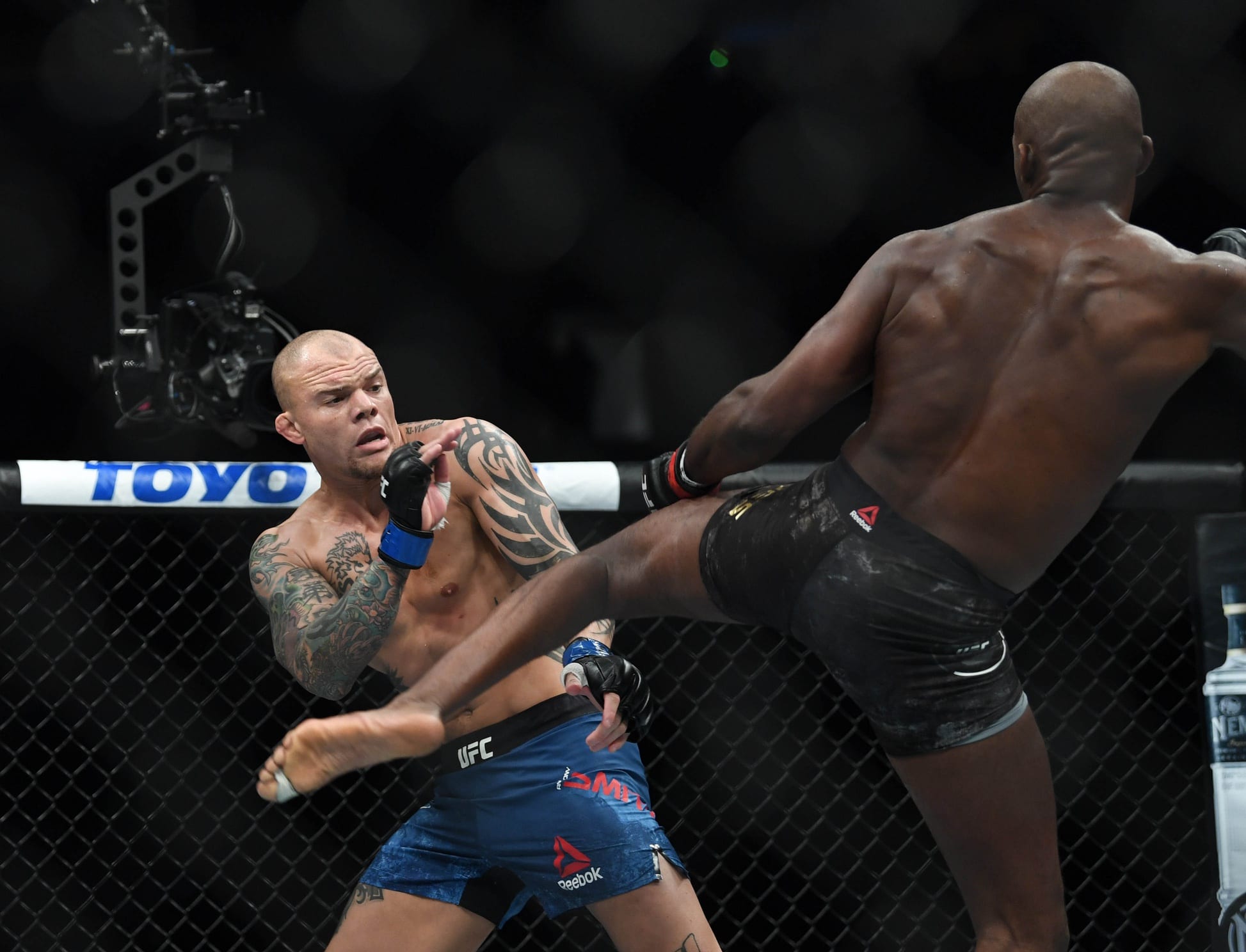 UFC 235 Fight Motion: Watch Jones & Smith In Super Slo Mo 1 USATSI 12275815 168382968 lowres