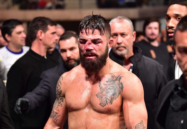 Mike Perry Gives Vacant Corner Spot To Reddit User