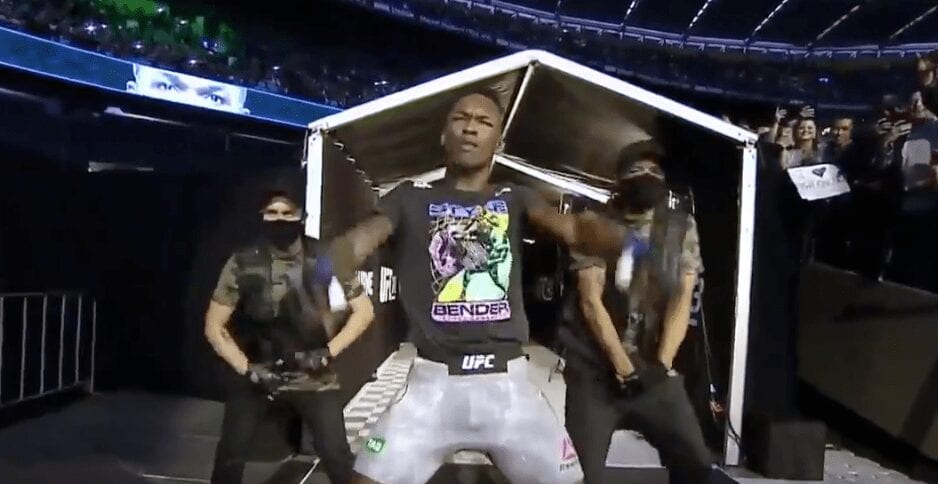 Video: Watch Israel Adesanya's Epic Walkout Before Title Win 1 Adesanya