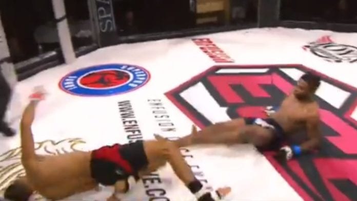 Video: Crazy Double Knockdown Leads To Knockout Victory