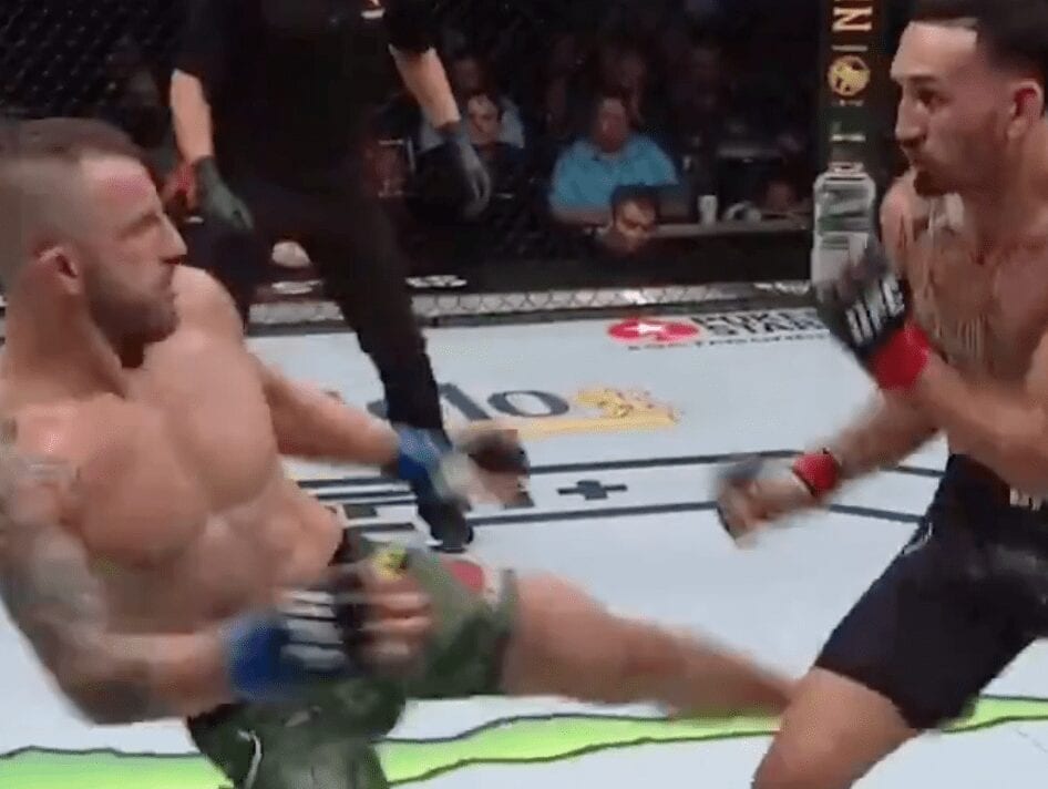 Alexander Volkanovski Puts Masterclass On Max Holloway - UFC 245 Highlights 1 Volkanovski Holloway