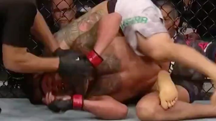 Carlos Diego Ferreira Sinks In Rear Naked Choke On Anthony Pettis – UFC 246 Highlights