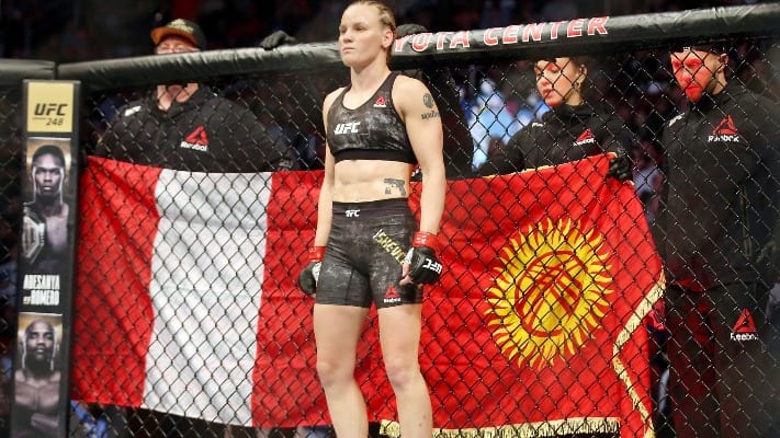 Valentina Shevchenko Believes ‘No One Can Blame’ Joanne Calderwood For Taking Jennifer Maia Fight