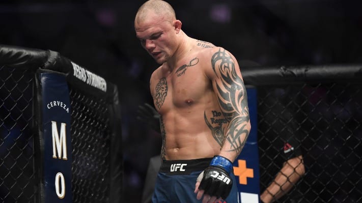 Anthony Smith Details Crazy Fight With Home Intruder