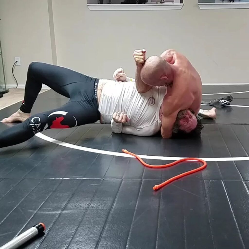 Bulldog Choke - BJJ Technique Explained 2 Bulldog Choke