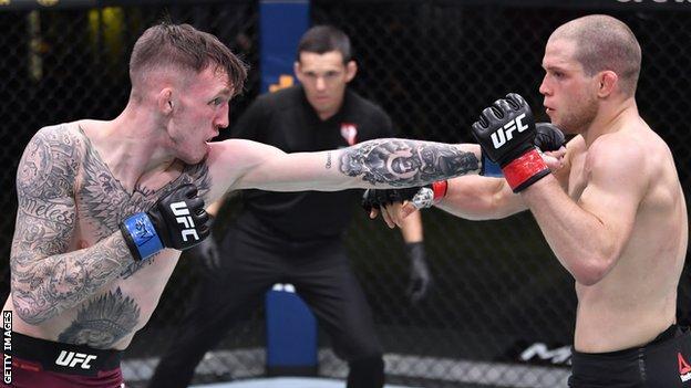 Video – Rhys McKee Loses Mouthpiece In Bizarre Fashion At UFC Vegas 14