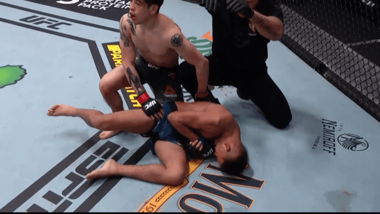 Brandon Royval Dislocates Shoulder In Buzzer-Beating Loss To Brandon Moreno – UFC 255 Highlights