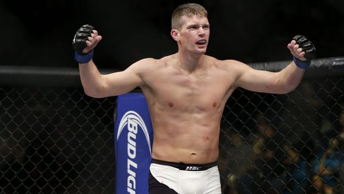 Stephen Thompson Disregards Khamzat Chimaev's UFC Rise 1 Stephen Thompson disregards Khamzat Chimaev's UFC run.