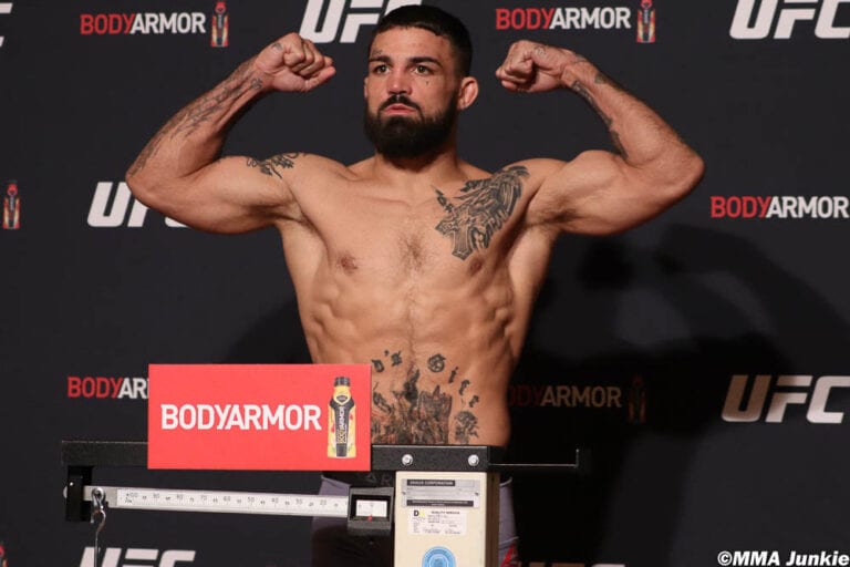 VIDEO | Mike Perry Posts Bizarre Clip Of Him Bleeding