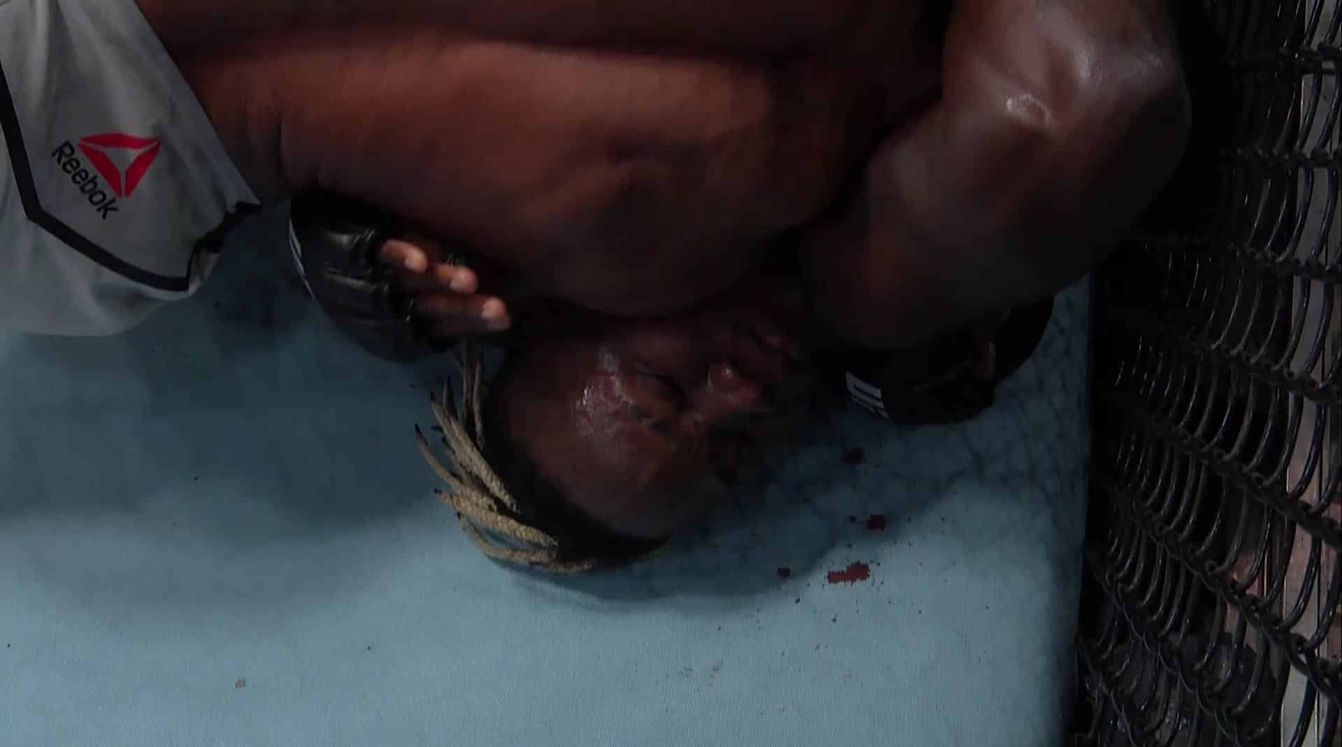 Alonzo Menifield Lodges Quickfire Von Flue Choke Win Over Fabio Cherant - UFC 260 Highlights 1 Alonzo Menifield
