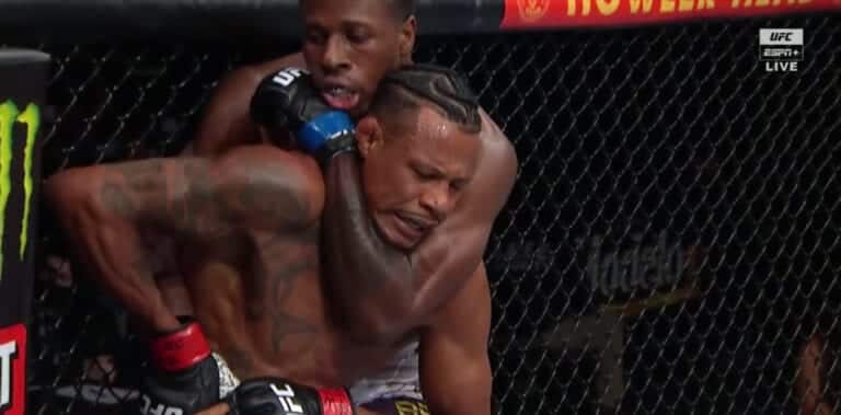 Randy Brown Stops Cowboy Oliveira With One-Armed Rear-Naked Choke – UFC 261 Highlights