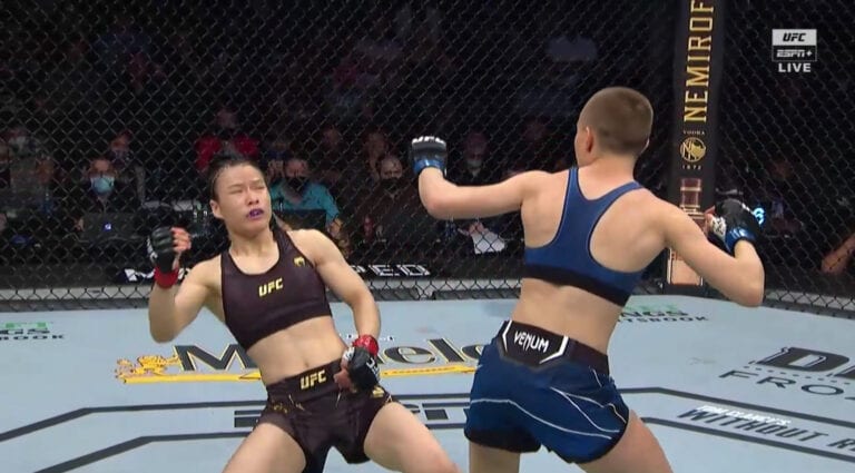 Rose Namajunas Stops Zhang Weili With Early High Kick KO – UFC 261 Highlights