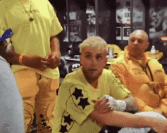 Video: Jake Paul Team, Tyron Woodley Share Words Before Ben Askren Fight 1 Paul