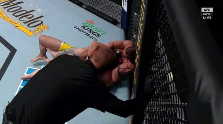 David Dvorak Stops Juancamilo Ronderos With One-Armed Rear-Naked Choke – UFC Vegas 27 Highlights