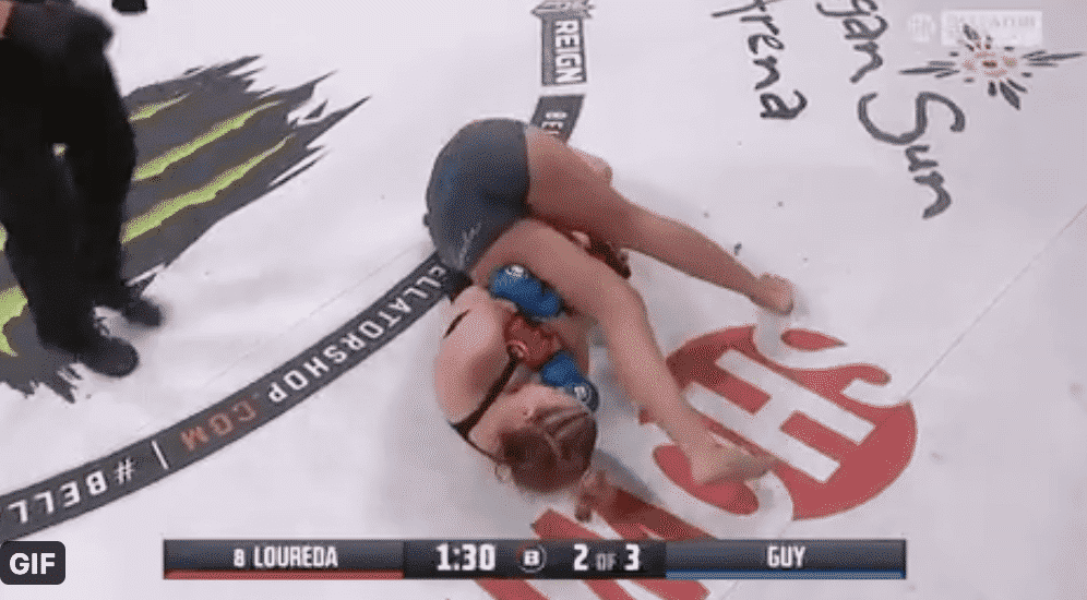 Боец Bellator Валери Лореда