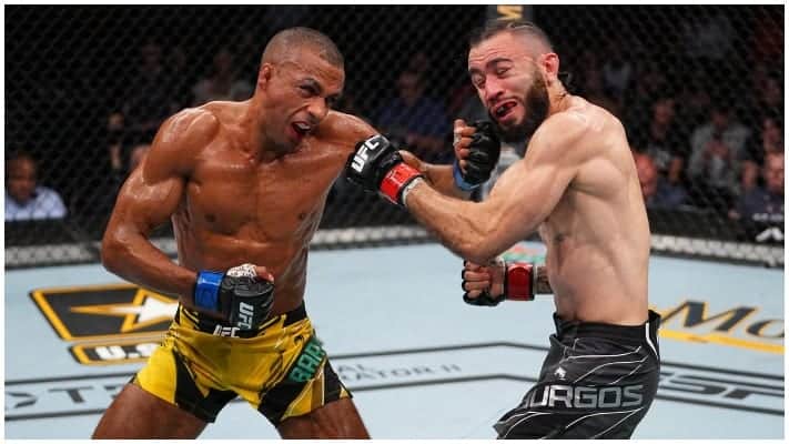 Edson Barboza Wants ‘Crazy’ Five Round Fight With Max Holloway