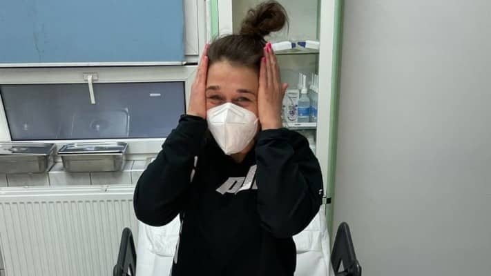 Photo: Joanna Jedrzejczyk Reveals Gruesome Cut On Her Leg From Training 1 Jedrzejczyk