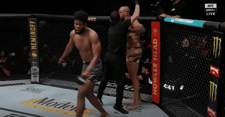 Kennedy Nzechukwu Rallies, Stops Danilo Marques With Strikes – UFC Vegas 30 Highlights