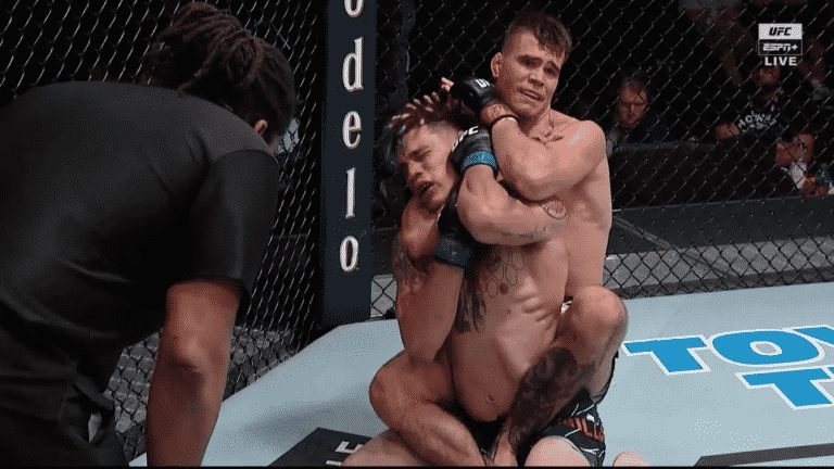 Mickey Gall Finishes Jordan Williams With First Round Rear-Naked Choke – UFC Vegas 32 Highlights