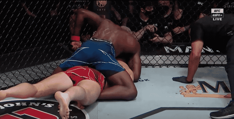 Derek Brunson Finishes Darren Till With Third Round Rear-Naked Choke – UFC Vegas 36 Highlights