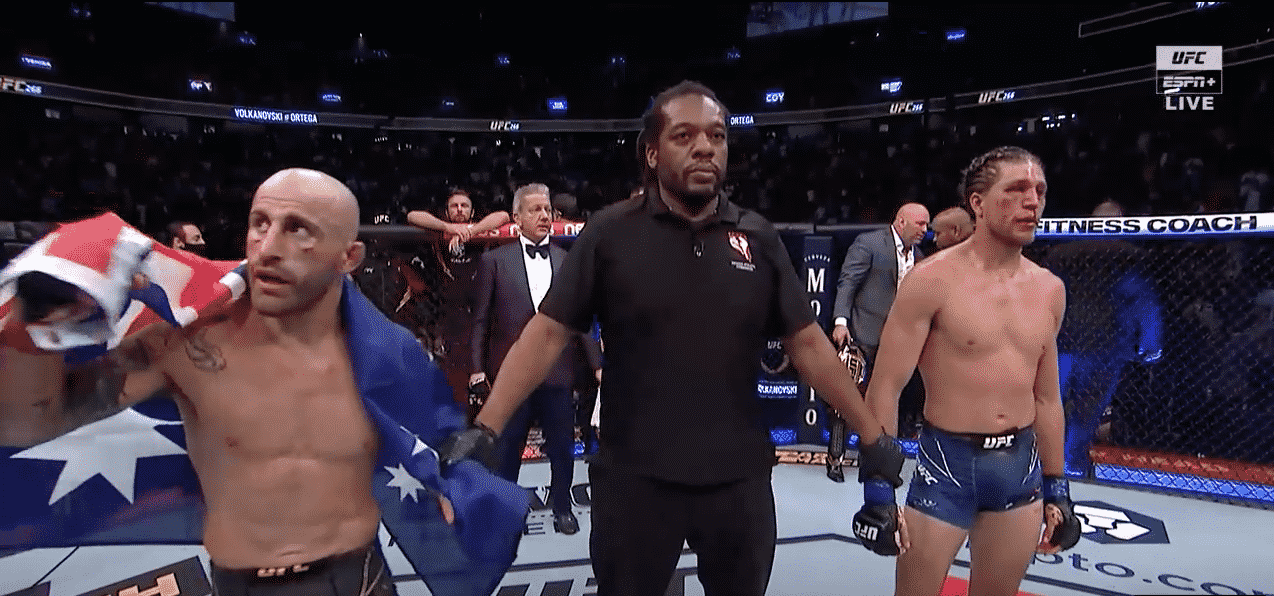 Alexander Volkanovski Defends Title In Decision Barnburner With Brian Ortega - UFC 266 Highlights 1 Alexander Volkanovski