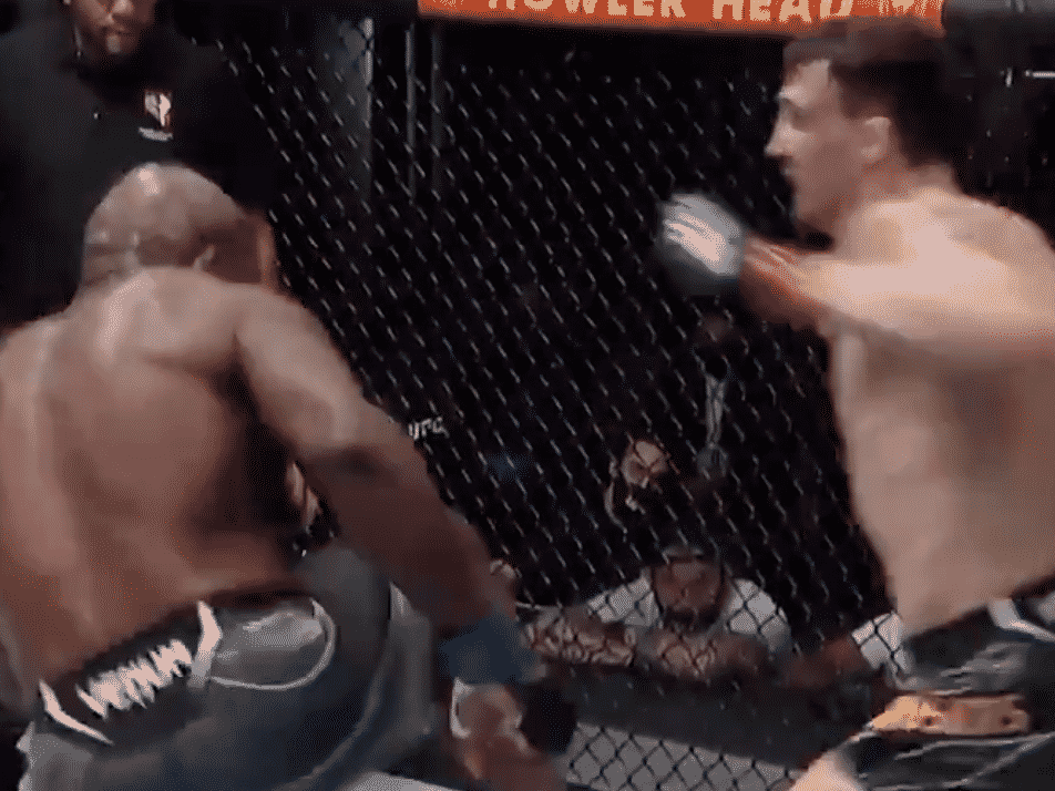 Modestas Bukauskas Defends Khalil Rountree Oblique Kick 1 Bukauskas