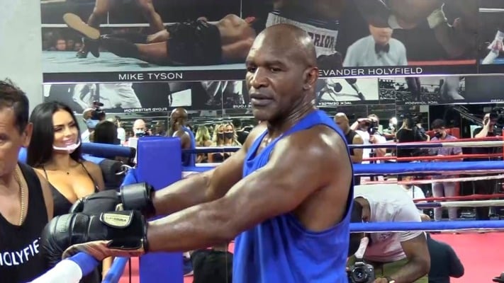 Evander Holyfield Looks Jacked in Open Workout for Vitor Belfort Fight