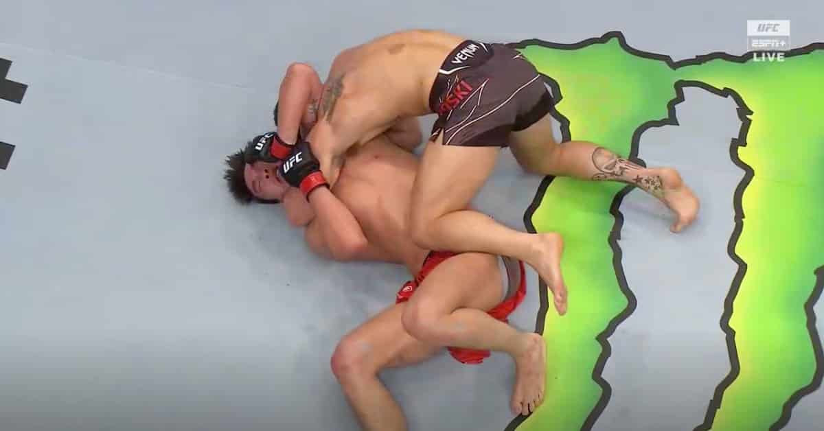 Andre Petroski Stops Hu Yaozong With Late Arm-Triangle - UFC 267 Highlights 1 Andre Petroski