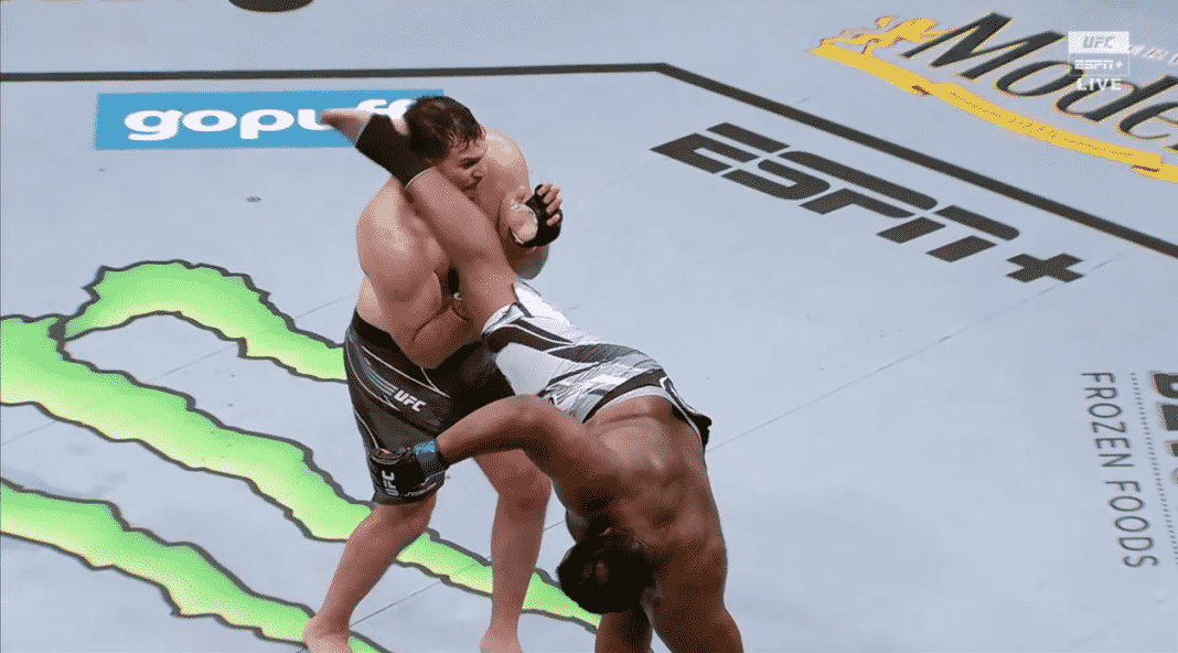 Chris Stops Gian Villante With Huge Wheel Kick, Celebrates With