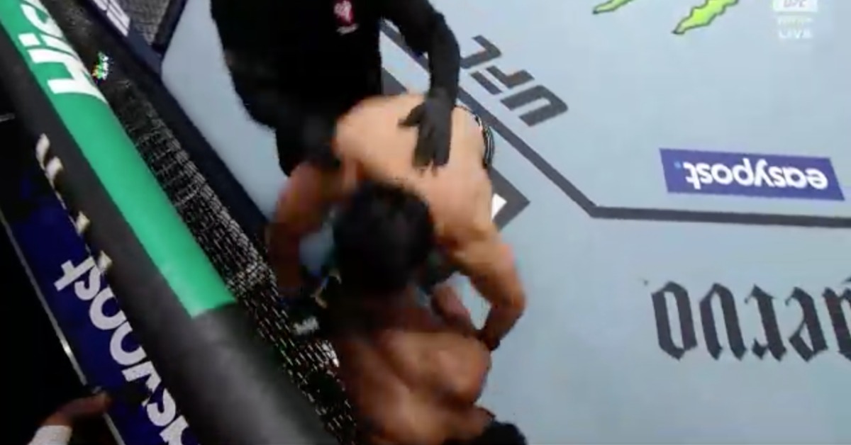 Da Un Jung Finishes Kennedy Nzechukwu With Standing Elbows - UFC Vegas 42 Highlights 1 Da Un Jung