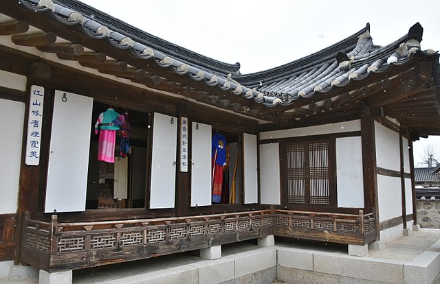 Namsangol Hanok Village