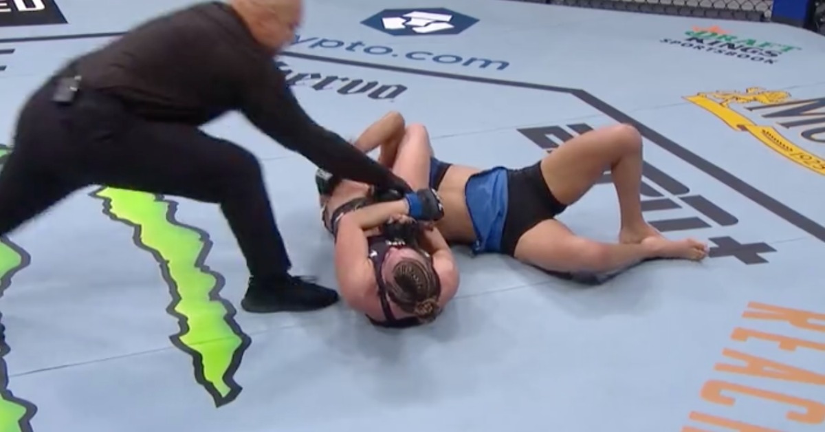 Vanessa Demopoulos Rallies, Submits Silvana Gomez Juarez With First Round Armbar - UFC 270 Highlights 1 Vanessa Demopoulos