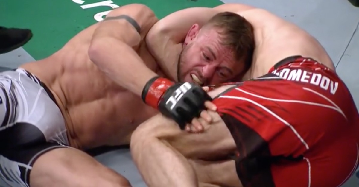 Said Nurmagomedov Stops Cody Stamann With Quickfire Guillotine - UFC 270 Highlights 1 Said Nurmagomedov