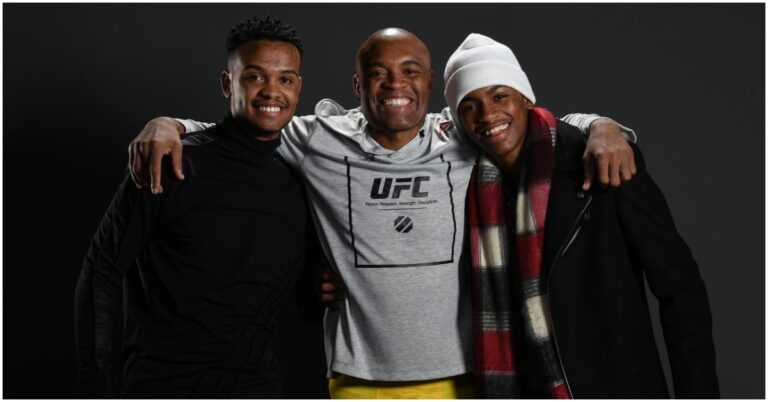 Anderson Silva Spars Both Of His Son’s In A 2-On-1