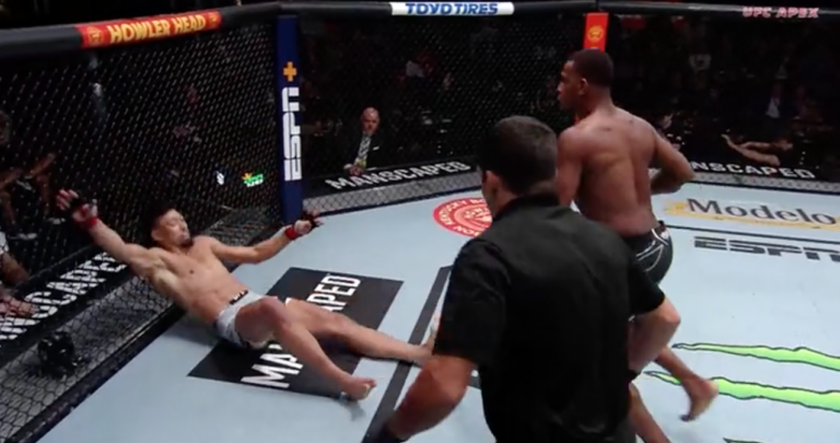 Jamahal Hill Flattens Johnny Walker With Huge First Round KO – UFC Vegas 48 Highlights