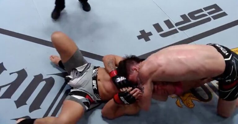 Ignacio Bahamondes Locks Up Guillotine Win Over Zhu Rong – UFC Vegas 49 Highlights