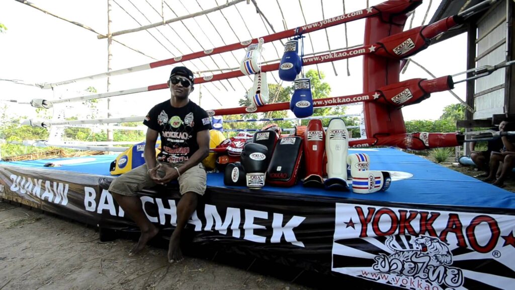 9 Facts About Muay Thai Superstar Buakaw Banchamek That Will Blow Your Mind 8 Banchamek Gym