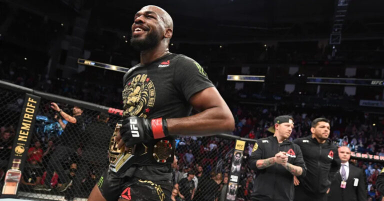 Jon Jones praises Glover Teixeira for winning title after 2014 fight: ‘He just kept kicking ass’