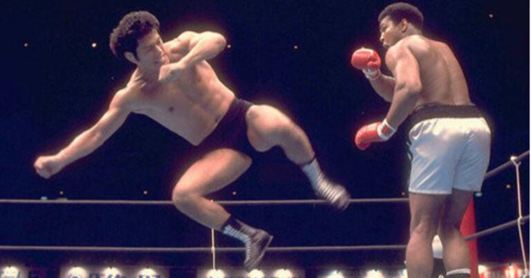 Video – Muhammad Ali battles Antonio Inoki at historic 1976 MMA event in Japan