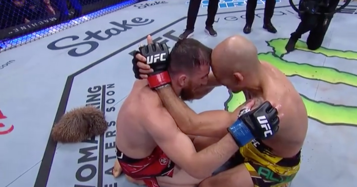 Merab Dvalishvili unable to take down Jose Aldo in lacklustre decision win - UFC 278 highlights 1 Merab Dvalishvili