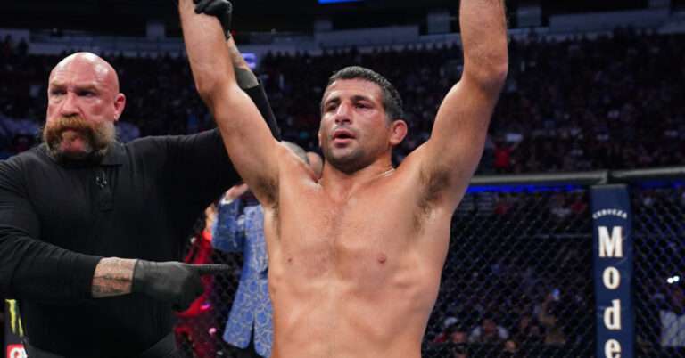 Beneil Dariush Expects To Be The Backup For Charles Oliveira vs Islam Makhachev