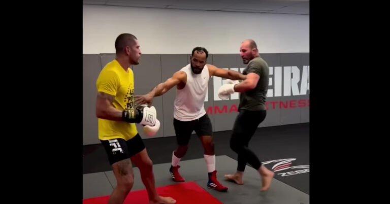 Video – Glover Teixeira, Alex Pereira share tense, heavy sparring session, separated after buzzer sounds
