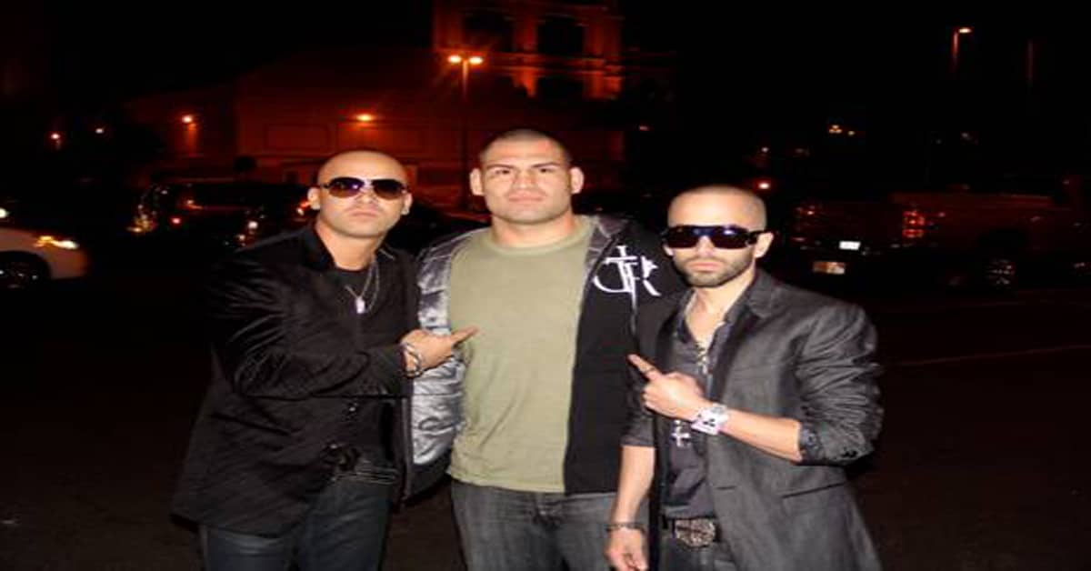Cain Velasquez Brings a Little Bit of Bad-Ass to Latin Grammy Awards, Rothwell to Face Cro Cop in Australia? 1 Cain Velasquez Latin grammys