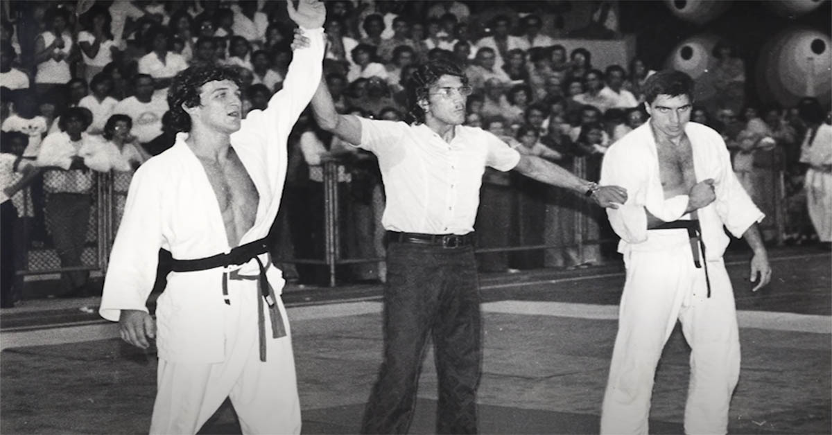 Jiu-Jitsu Video - An historical footage of Rolls and Rickson rolling