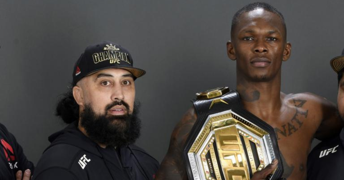 Israel Adesanya's coach Eugene Bareman says UFC 281 matchmaking is "Ridiculous." 1 Israel Adesanya Eugene Bareman UFC 281