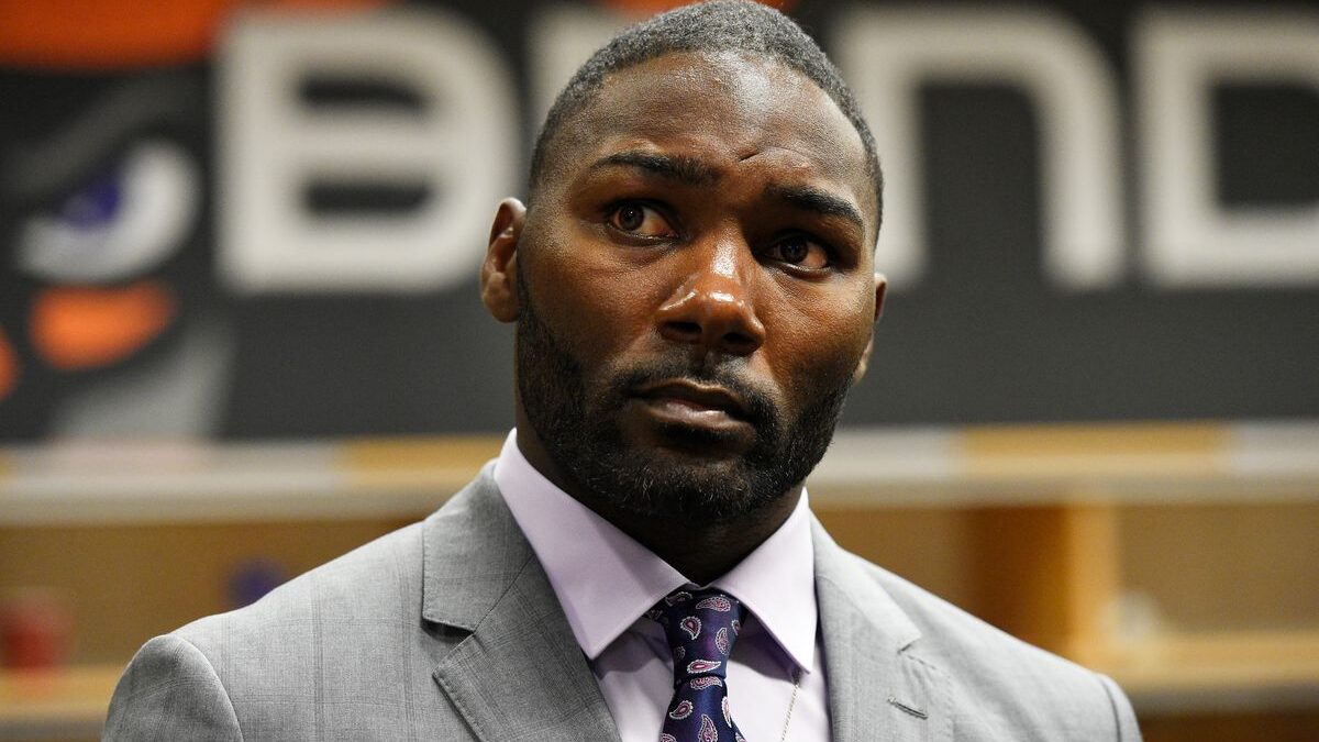 MMA World, Anthony 'Rumble' Johnson