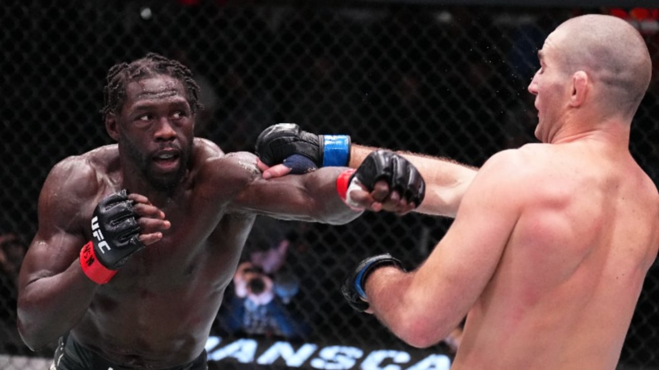 Jared Cannonier closes out 2022 with split decision win over Sean Strickland - UFC Vegas 66 Highlights 1 Jared Cannonier